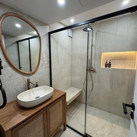 Avec Terrasse Et Parking Centre St-tropez דירה סן טרופז